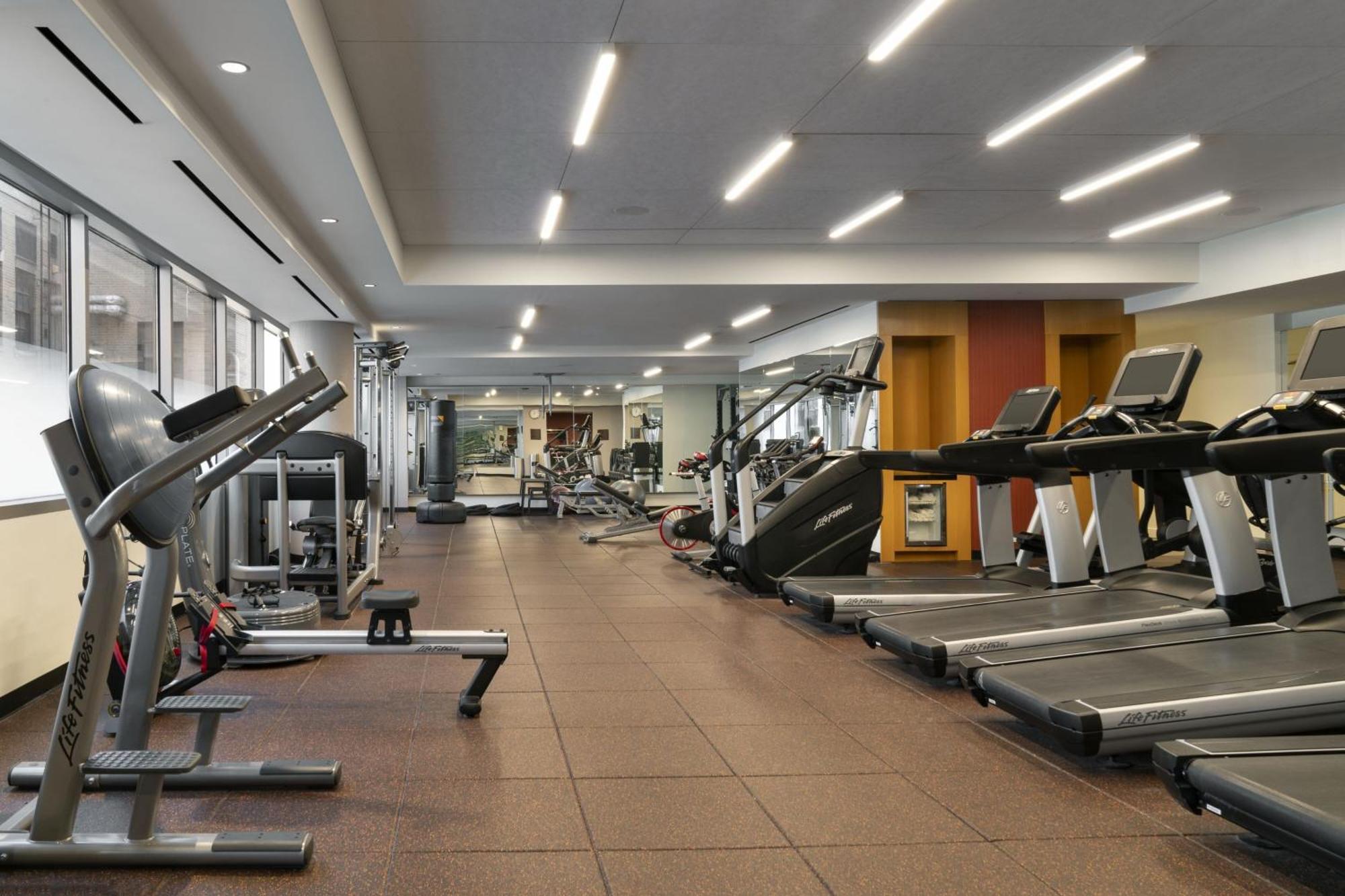 Residence Inn By Marriott Chicago Downtown Magnificent Mile Экстерьер фото